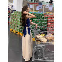 夏の服とファッションネットの赤い揚げ街の小さな塩系はベストの上着のワイドパンツの2セットを着ています