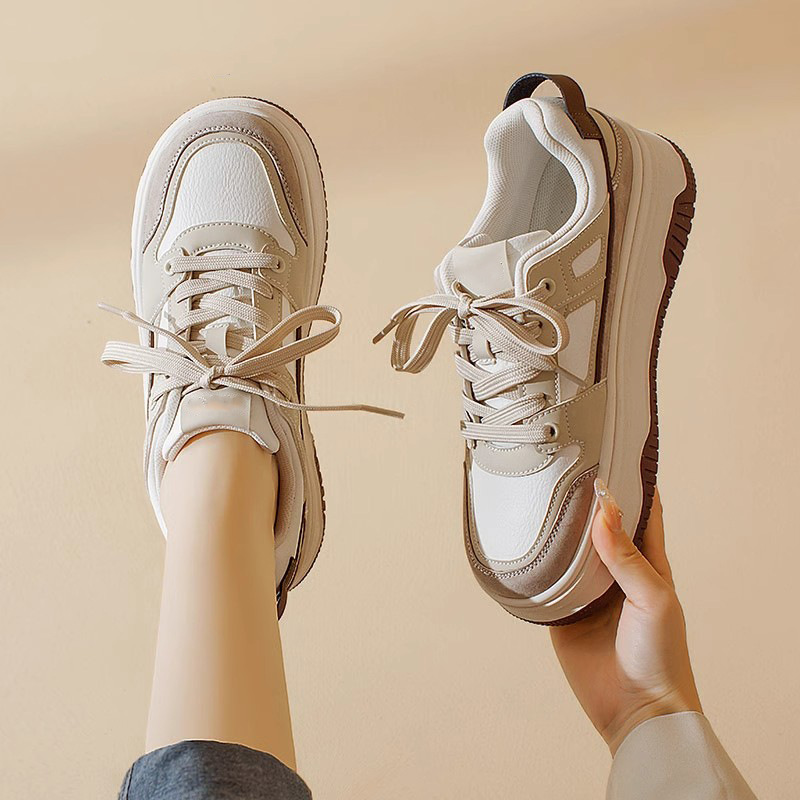 Qi Yanzhen Lederbrett für Frauen 2024 Neue Frühlings- und Herbstschuhe mit dicker weicher Sohle, lässige Sportschuhe für Studenten, kleine weiße Schuhe_voghion.com