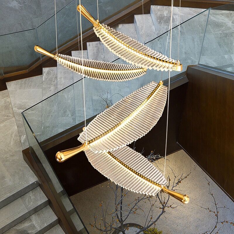 Departamento de ventas de hojas duplicadas lujosas escaleras creativas ingeniería de lámparas de arte nórdico lámpara de plumas ligeras hotel villa