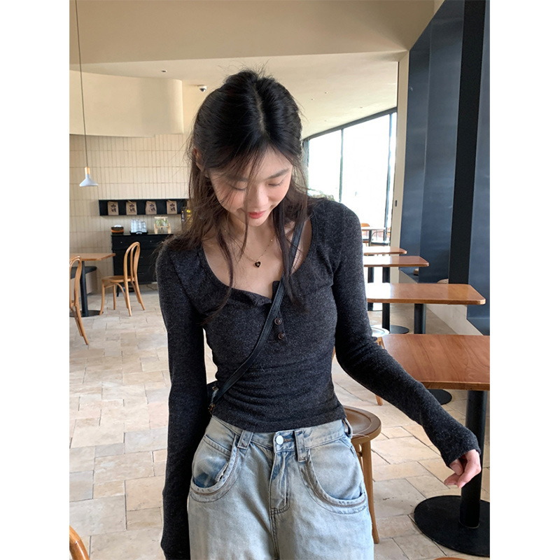 Brushed Button U-Neck Slim Fit Long-Sleeve Base Shirt for Women, Suitable for Spring, Autumn, and Winter, Fashionable and Versatile Top