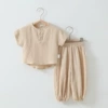 Light khaki (gauze short sleeves + closet pants) is recommended to take a small size