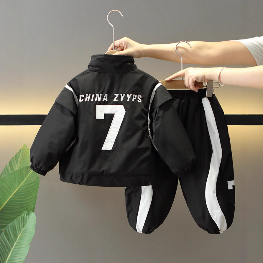 6551 Traje de invierno para niños 2025 Nuevos modelos de otoño e invierno para niños Abrigo grueso de dos algodón Pantalones cálidos de dos piezas