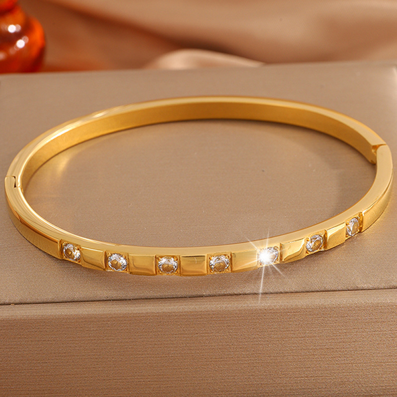 Brazalete de acero de titanio de moda de diseño simple de mujer electrodoméstica de titanio de diamante de rejilla ligera de lujo de alta versión no decoloración joyas de brazalete image 4