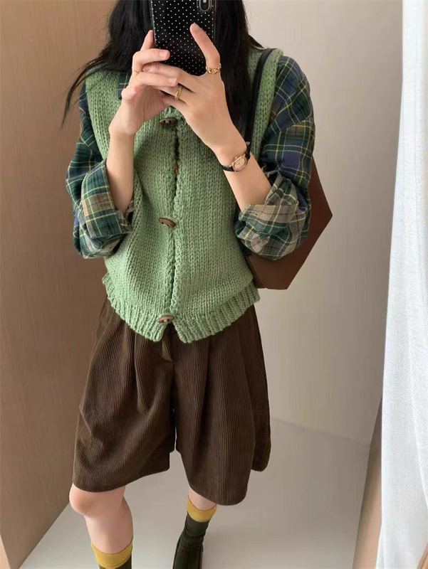 圆领粗毛线牛角扣针织开衫马甲女2025秋季软糯宽松叠穿毛衣背心潮|undefined
