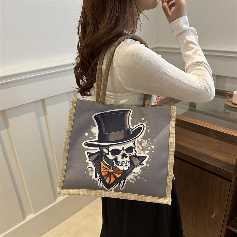 Nueva bolsa de lona de calaveras, bolsa de mano de gran capacidad para mujeres, bolsa de hombro para clases, moda 2024