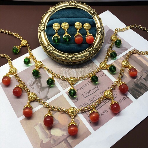 Retro palace accessories real gold plated red green glass bead pendant medieval necklace earrings set live supply