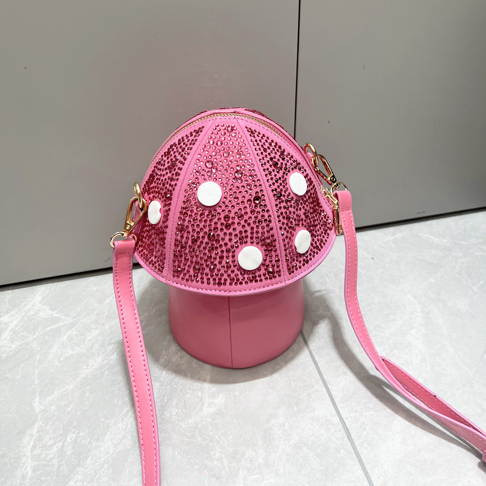 Women's Small Pu Leather Mushroom Cute Zipper Shoulder Bag display picture 10