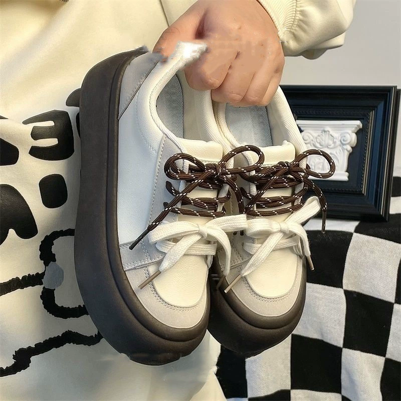 Удобная износостойкая хлебопекарная обувь женский 2025 летний новый стиль ins толстая подошва корейская повседневная обувь дикая мода женская обувь