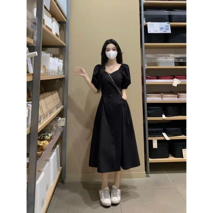 검은색