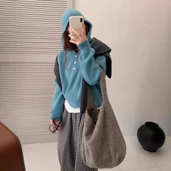 韓国系の坑条のゆったりした半開襟のプルオーバーのセーターの女性のキャンディー色の秋の怠惰な風の百合の帽子のプルオーバーのセーター