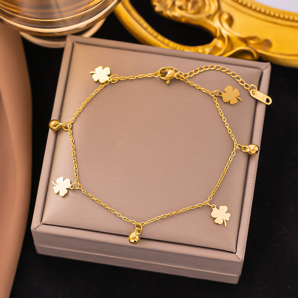 Casual Simple Style Four Leaf Clover Heart Shape Butterfly 304 Stainless Steel Plating Acrylic Artificial Rhinestones 18K Gold Plated Women'S Anklet display picture 4