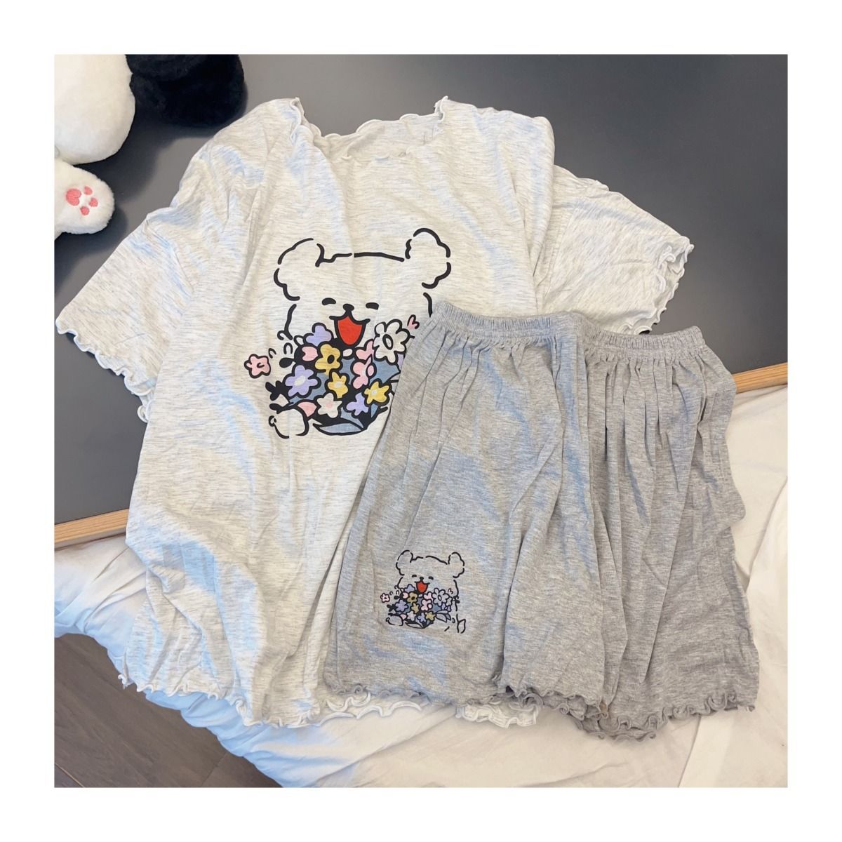 Summer Bra-Free Bra with Breast Pads, Cute Cartoon Short-Sleeved Shorts, Lazy, Comfortable and Sweet Pajamas, Home Clothes