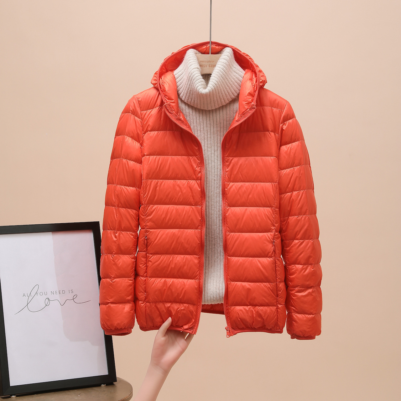 Liang Orange (hooded)