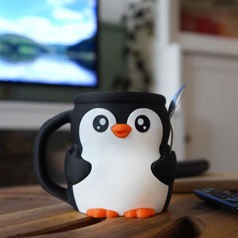かわいいペンギンのアイスクリームのスタンド|undefined