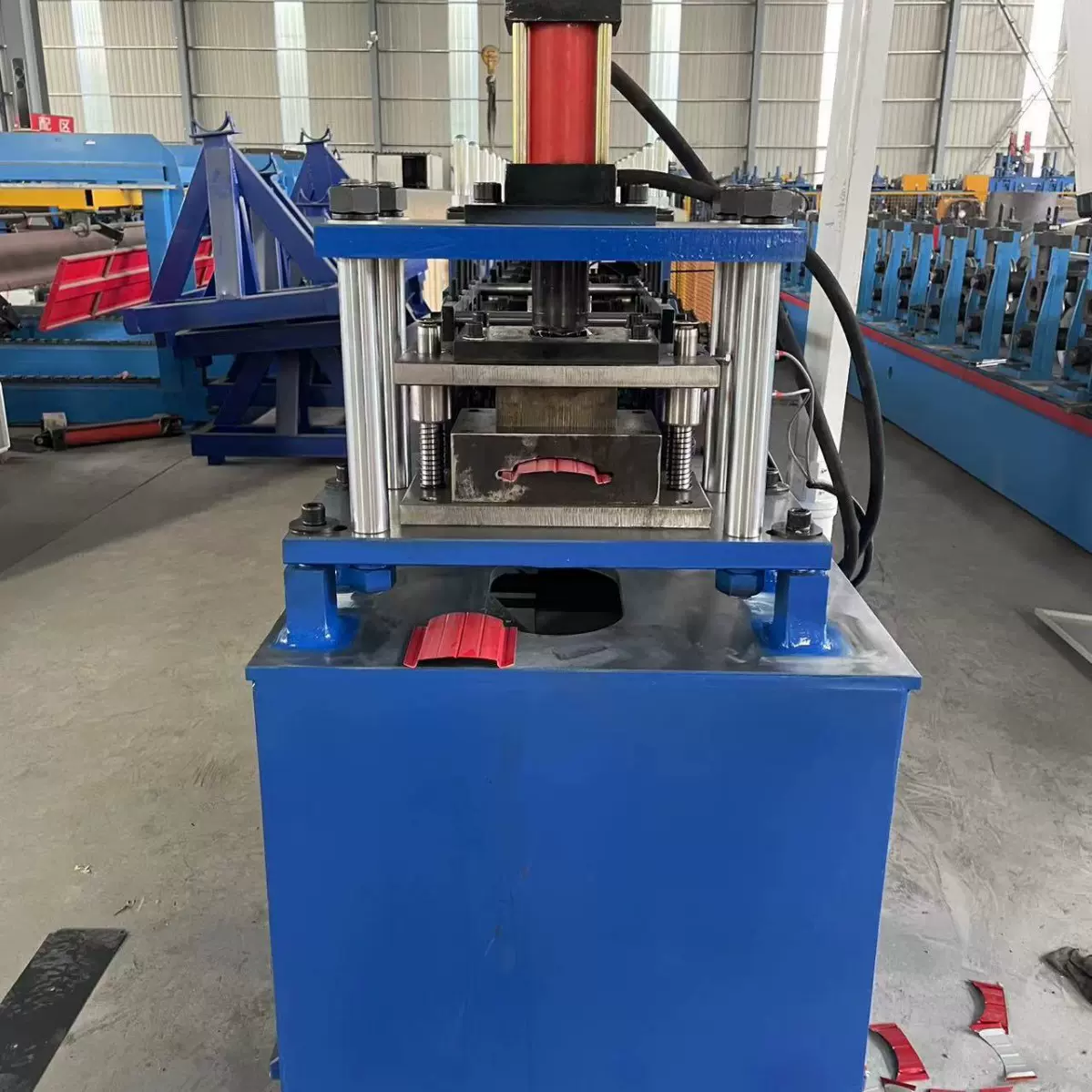出口彩钢栅栏机器全自动篱笆机 铁皮围栏成型机 围栏冷弯成型压瓦