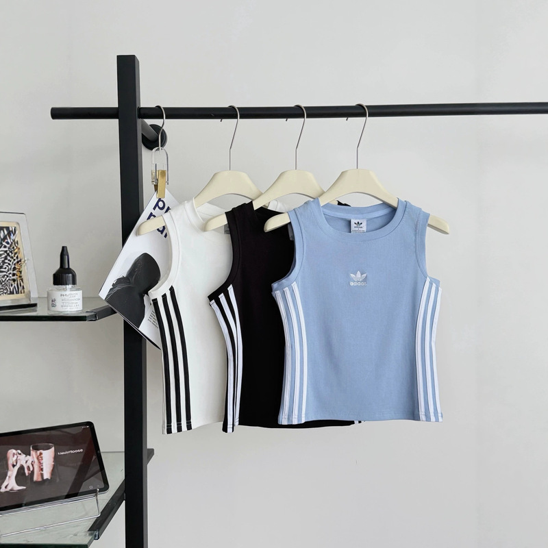 Contrast Color Three-Stripe Vest with Embroidered Logo, Knitted Sleeveless T-Shirt, Summer Slim-Fit Top, Three-Stripe Vest