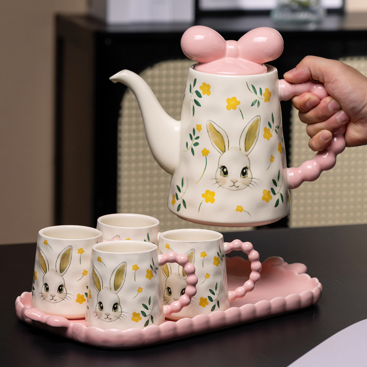 Taza de conejo con mango de alto valor facial lindo taza de agua de niños taza de cerámica doméstica para niñas caja de regalo de cumpleaños