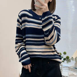 韩版蓝色条纹针织衫女2025秋冬新款外搭长袖上衣大码宽松软糯毛衣