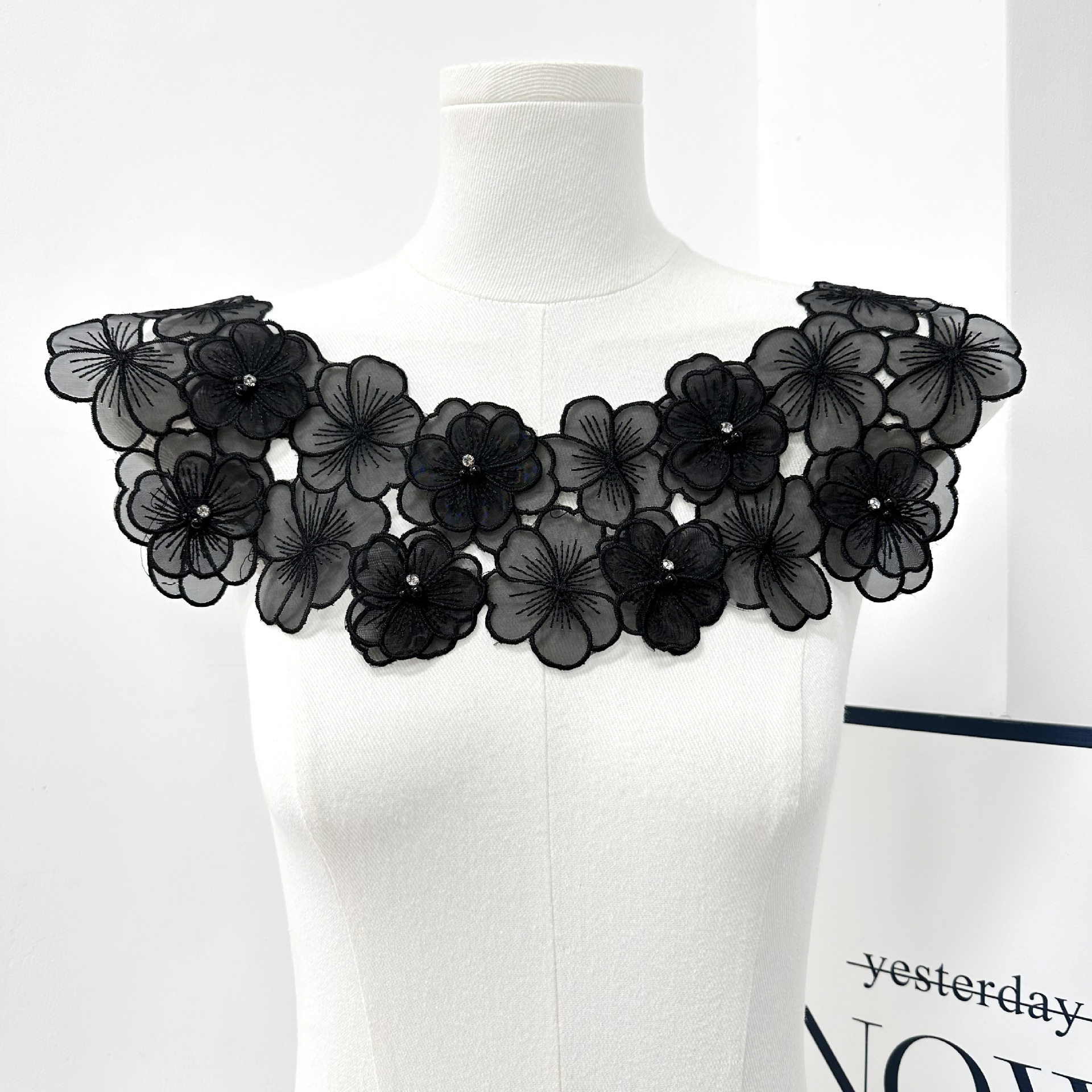 Flores bordadas negras de alta calidad collar de encaje soluble en agua flor decoración delantera de ropa DIY accesorios collar hecho a mano image 7
