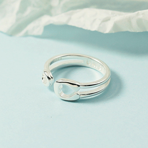 Trendy and creative Japanese and Korean fashion open heart hollow ring custom-made ring letter gift jewelry for girlfriend