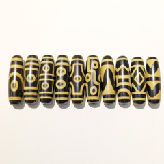 メーカー歯黄包糊九眼12 × 38mm天珠歯黄風化古法包糊瑪瑙天珠【a級】