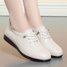 春季英伦风秋新款系带女鞋平底休闲舒适大码平跟中老年妈妈