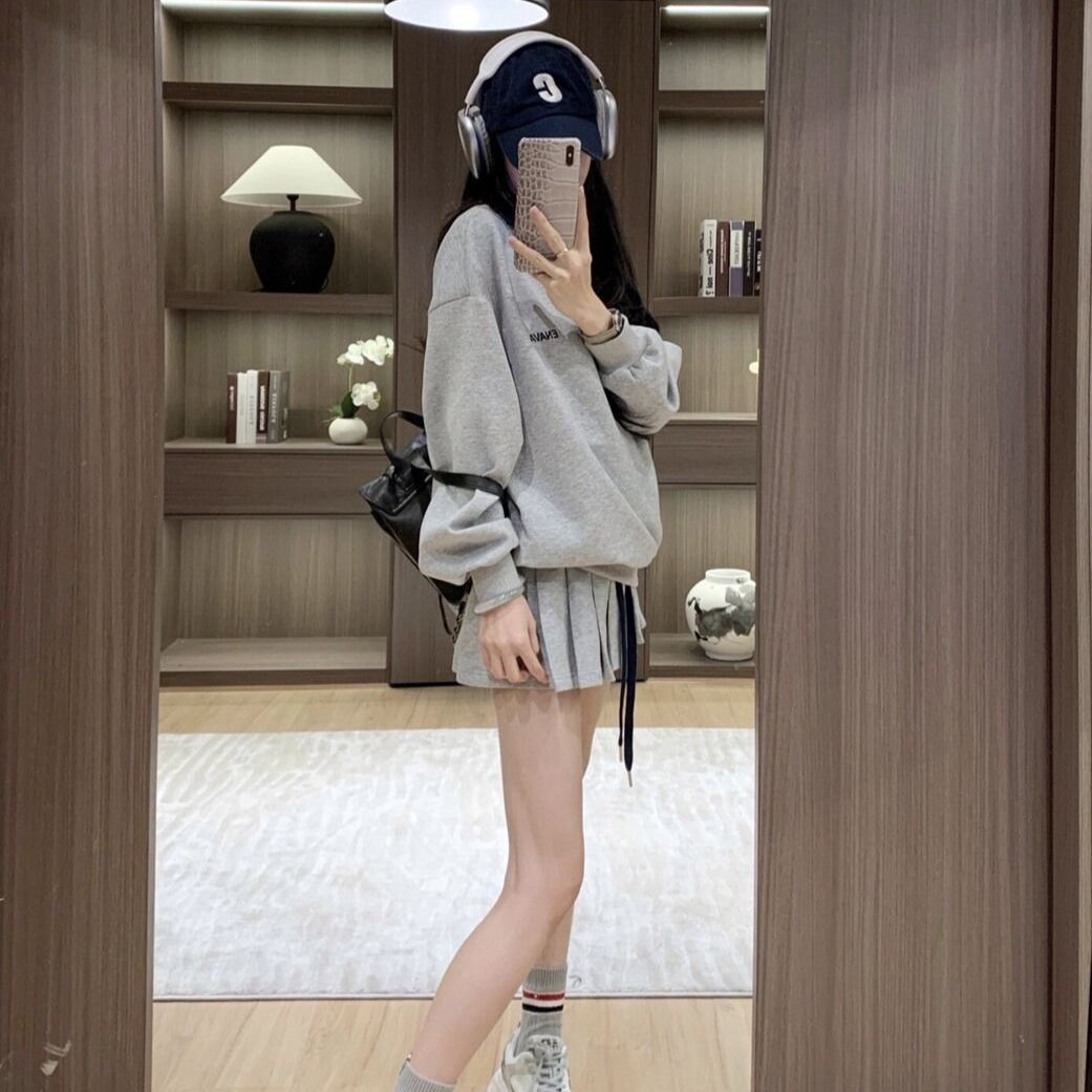 Spring and Autumn New Women's Suit Korean Style Fashionable Casual Sports V-Neck Sweater Pleated Skirt Age-Reducing Complete Outfit