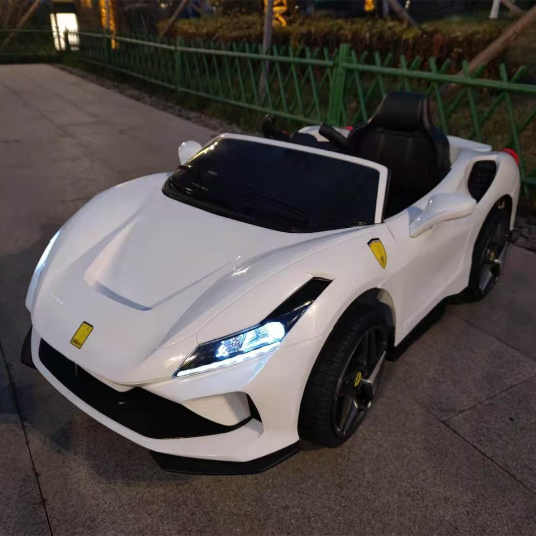 Nuevo coche eléctrico de los niños de cuatro ruedas portátil vehículo todoterreno coche de doble unidad de control remoto cochecito de bebé