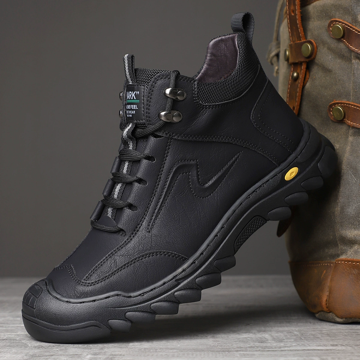 Низкоуровневы противоскользящие и толстое дно мужские бархатные снежные сапоги повседневная теплая обувь кожаные нескользкие снежные сапоги