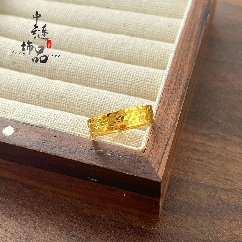 金店同モデルの高保色古法沙金爆閃砕氷指輪の新型満天星素輪指輪卸売り|undefined
