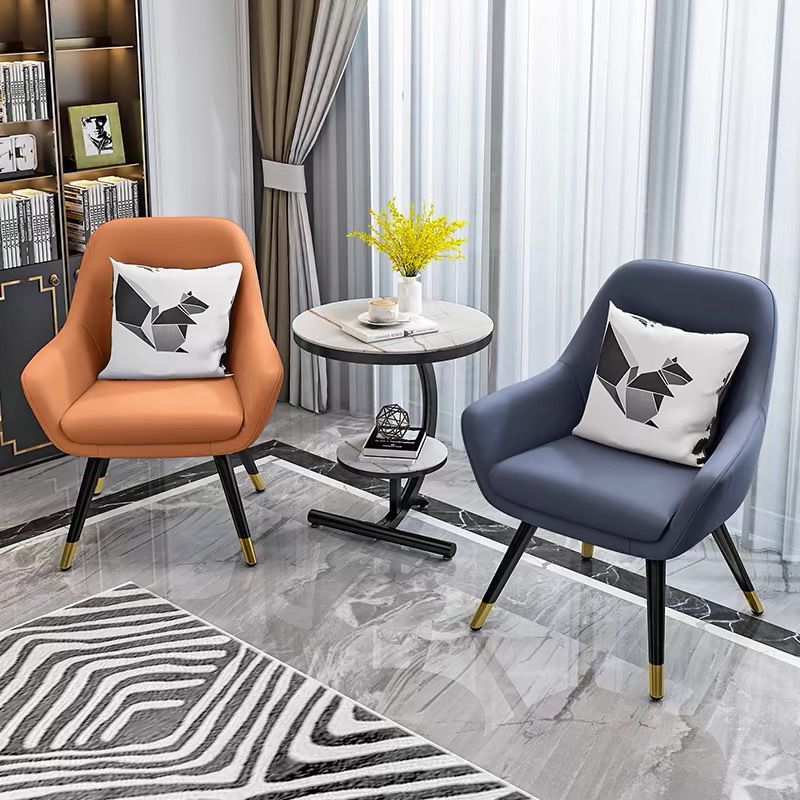 Mesa de té de balcón una mesa, dos sillas, tres juegos de mesas y sillas al aire libre, mesas de té de ocio, mesas redondas, sofá.