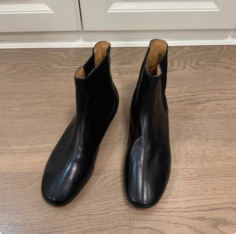 Bốt Chelsea cổ ngắn nữ mũi tròn phong cách Anh, đế bằng chống trượt, gót 3–5 cm — Màu trắng, màu đen