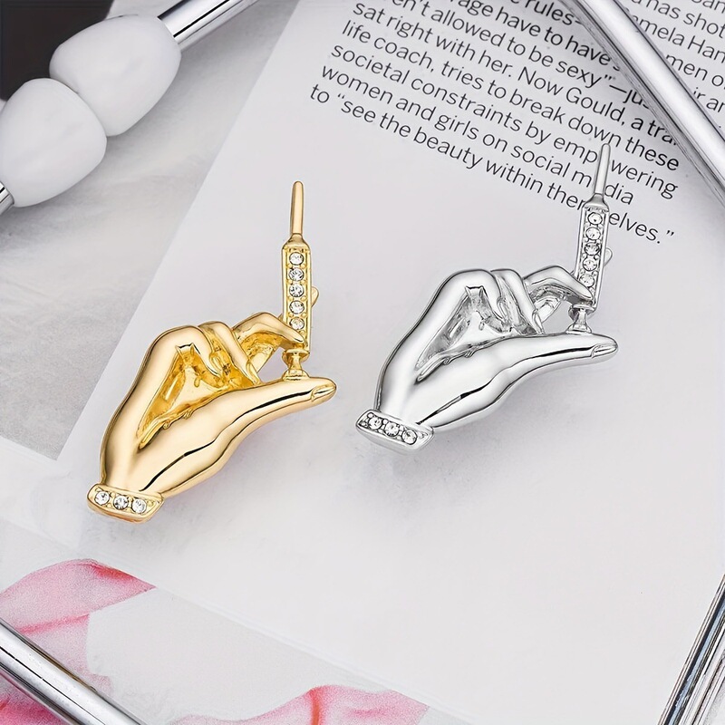 Creative Cartoon Brooches for Doctors and Nurses, Medical Pins, Oil-Drip Scarf Clips, Badge Accessories, Cute High-End Clothing Creative Cartoon Brooches for Doctors and Nurses, Medical Pins, Oil-Drip Scarf Clips, Badge Accessories, Cute High-End Clothing