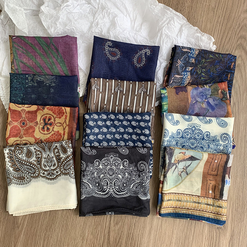 Bufanda de seda, bufanda cuadrada pequeña, pintura al óleo de Van Gogh, bufanda pequeña de seda de imitación de impresión exquisita, bufanda en la cabeza de moda, mantón exterior