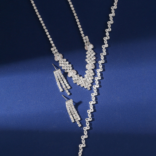 European and American fashion rhinestone full diamond necklace earrings bracelet set Amazon full diamond claw chain rhinestone three-piece set