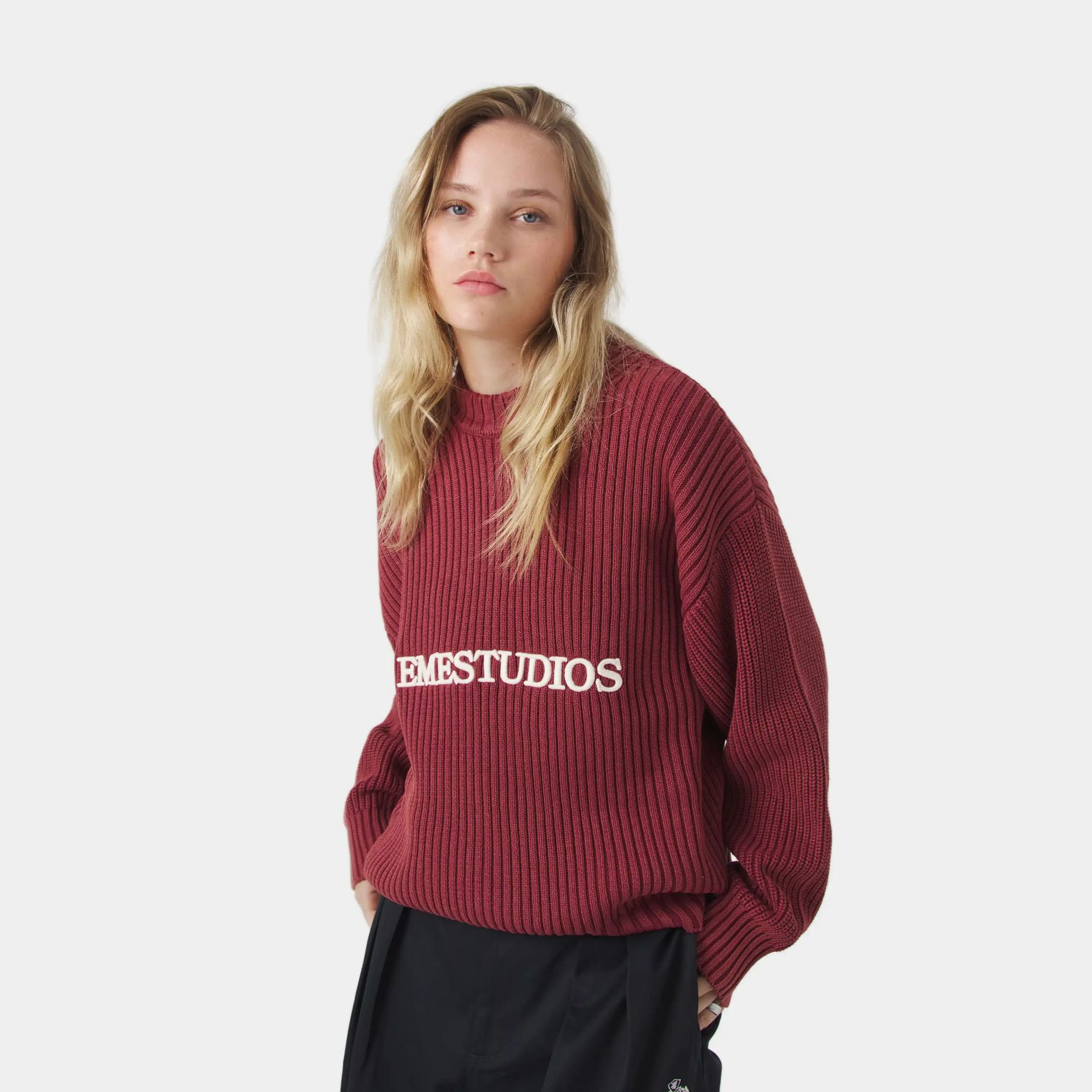 Soft and Lazy Style Round Neck Sweater for Men and Women, Loose Design for Autumn and Winter, Women's Fashion, European and American Style, New Autumn 2025 Inner Wear