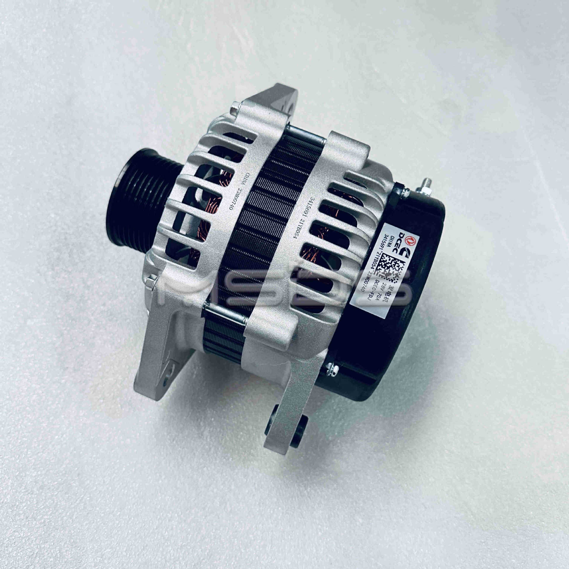 Dongfeng Cummins 6CT engine 24V 70A alternator 3415691 JFZ2707 4930794