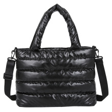 �羳�޷�Ů���¿��̫�������e���s�μ�������r������б���Ů