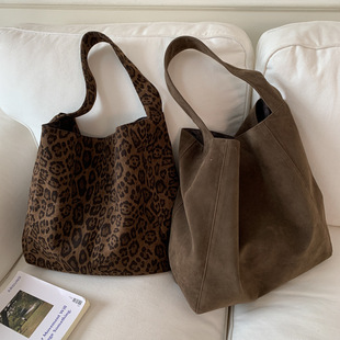 2������㼑��LҸ�°�Ů2026�����¿�͹�ĥɰ�μ��ͨ�����ذ�