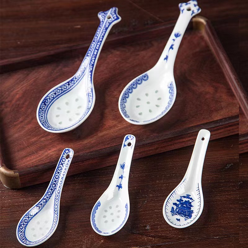 작은 숟가락 가정용 세라믹 숟가락 Jingdezhen 파란색과 흰색 절묘한 도자기 식기 작은 수프 숟가락 중국 쌀 숟가락 작은 숟가락 숟가락