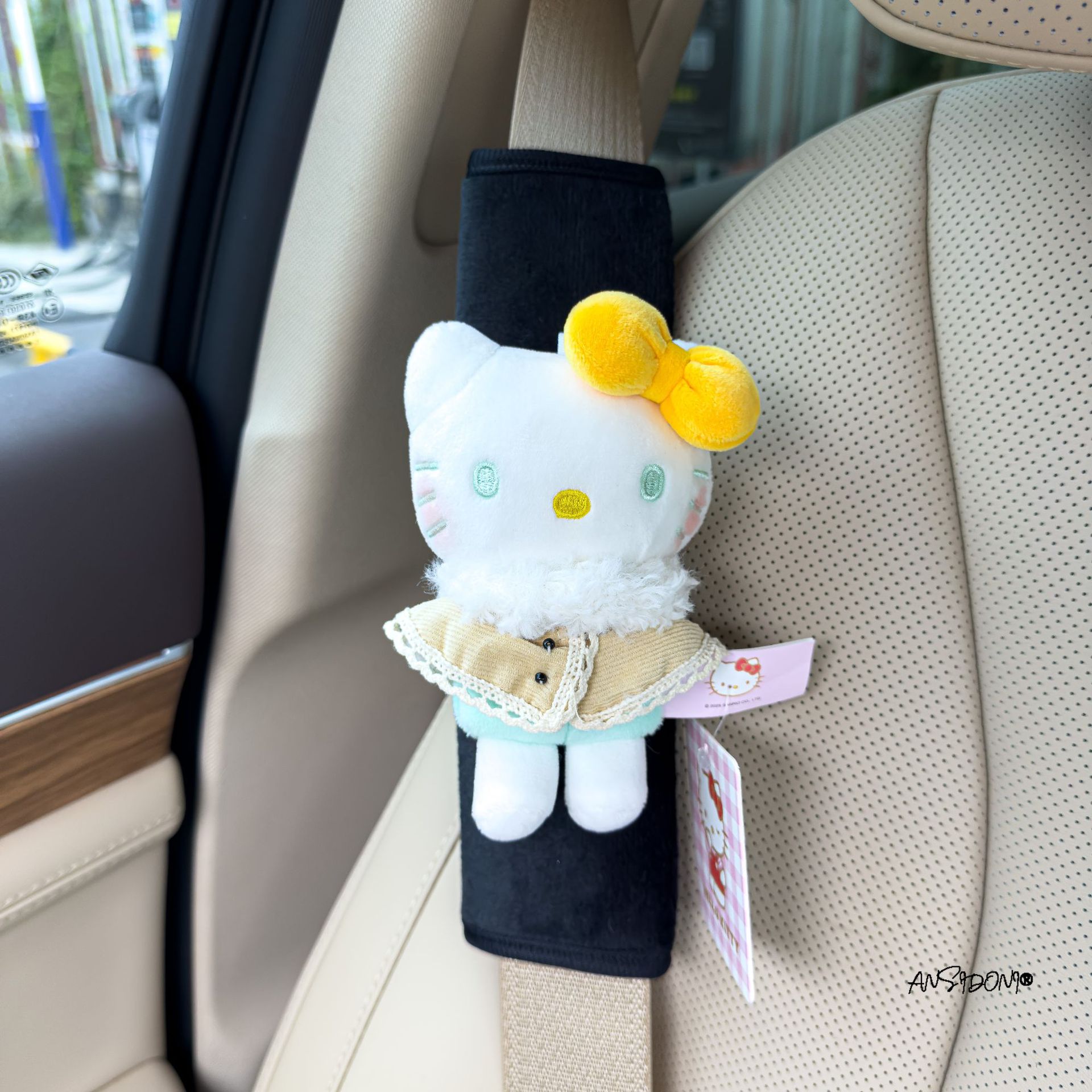 Authentic Hellokitty Car Seat Belt Shoulder Cover Anti-Wear Clothing Protective Cover Creative Decoration Universal for All Seasons