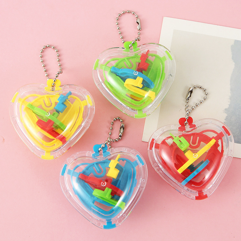 Amor en forma de corazón tridimensional laberinto Bola con llavero 3D laberinto de mano bola regalo transfronterizo pequeño juguete
