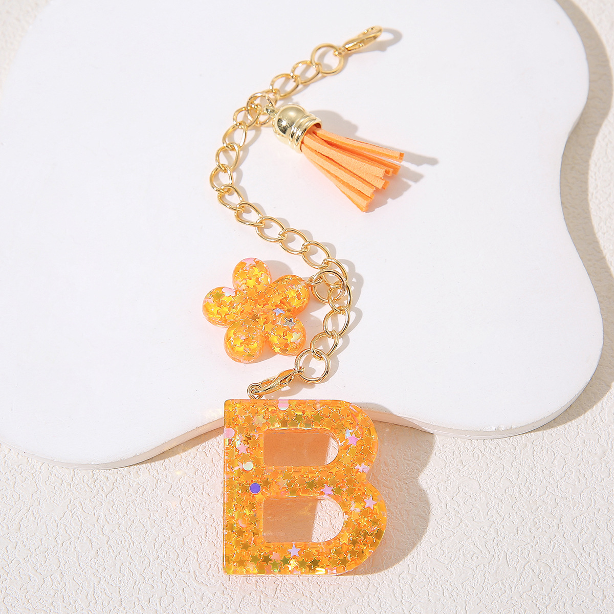 Transfronterizo 26 letras de resina de tazas Stanley cadena de llaveras letras naranjas cadena adorable joyas colgantes