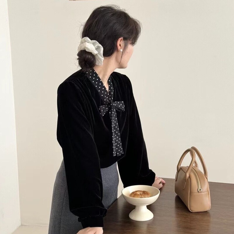 French-Style Gentle Loose Polka Dot Flutter Collar Long-Sleeve Velvet Shirt for Women, Autumn and Winter Trendy Blouse Top