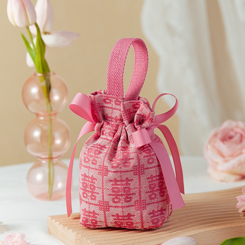 Boda nuevo estilo nicho estilo nacional Xi carácter bolsa de caramelo boda china sensación de mano caja de regalo boda caramelo caja de dulces