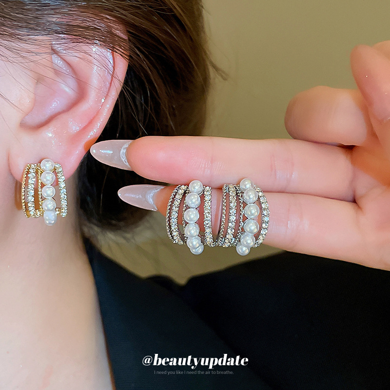 Pendientes de diamantes multicapa de perla con aguja de plata Pendientes de diseño de nicho francés Pendientes de temperamento de alta calidad de lujo ligero al por mayor femenino