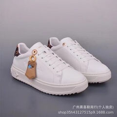 驴家小白鞋经典款2025秋季真皮版本休闲厚底板鞋印花平底百搭单鞋