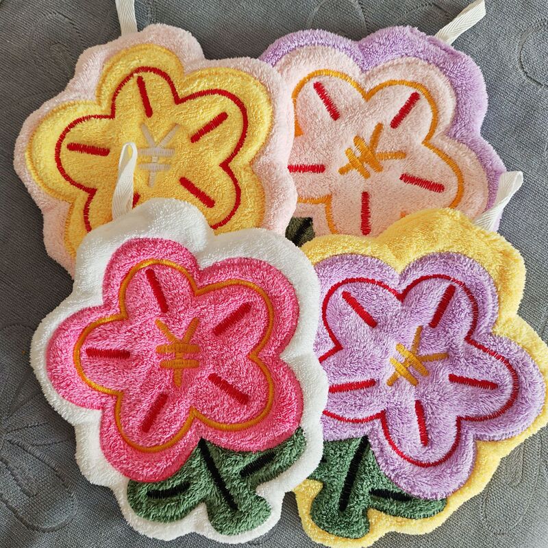 High-value cute kitchen bathroom towel lint-free absorbent hanging non-stinky rich flower towel