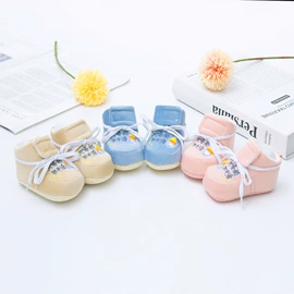 儿童帽;婴儿步前鞋;围嘴围兜