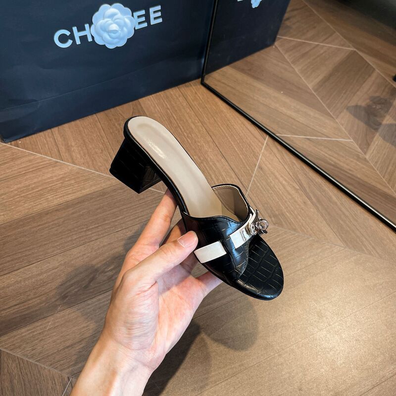 [in stock] Sheepskin ~ South Korea High Heel Slippers Women's 2024 Metal Buckle Crocodile Pattern Coarse Heel Slippers Outer